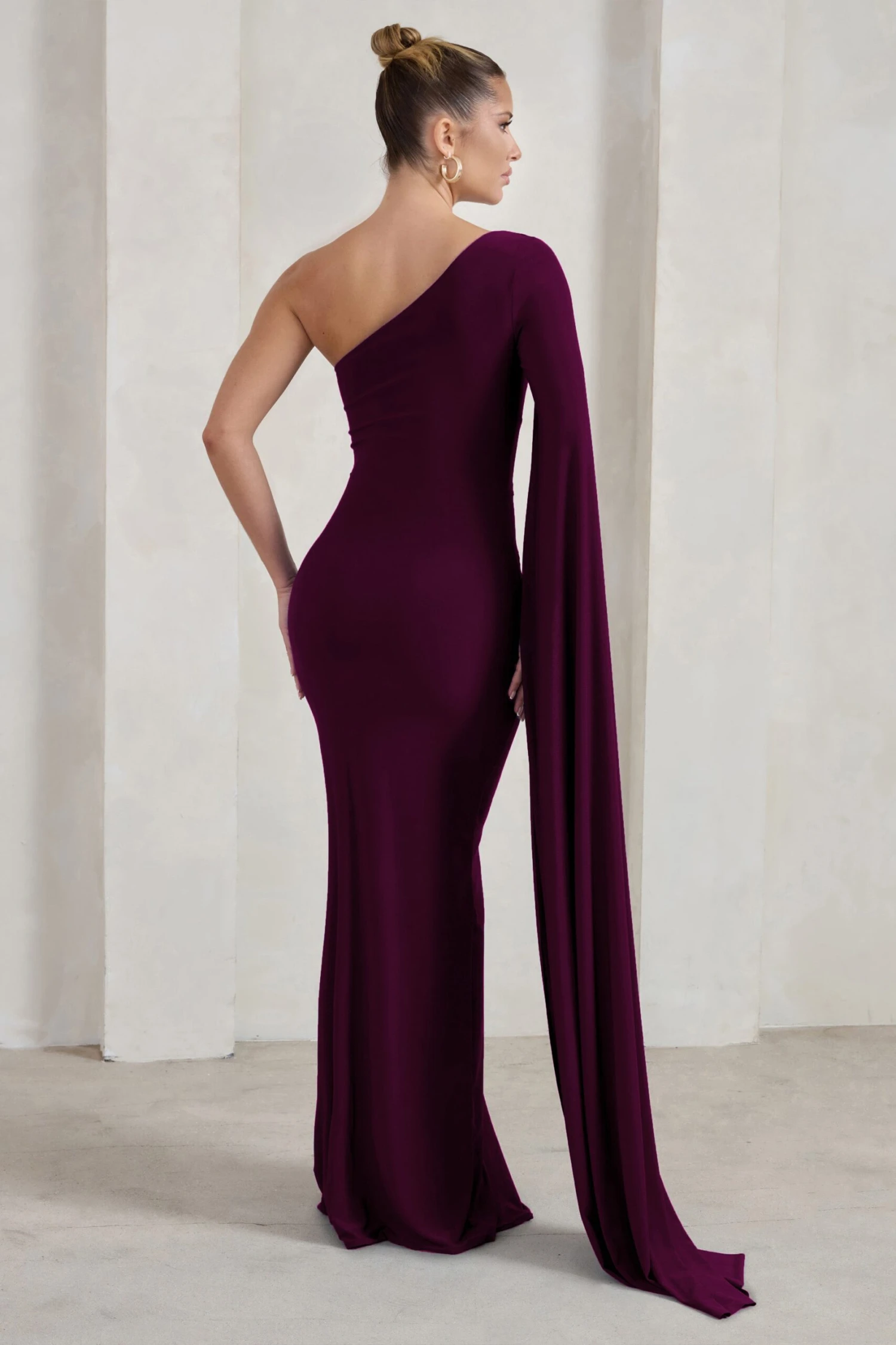 Romi | Plum One Shoulder Twist Design Maxi Dress 4 Romi | Plum One Shoulder Twist Design Maxi Dress - Image 2