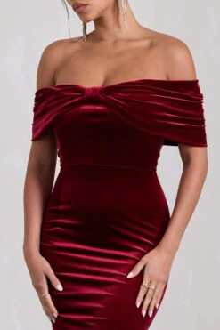 Snowflake | Berry Velvet Bardot Bow Detail Midi Dress -Sangyong Store WB CL130064101 SnowflakePortVelvetBardotBowDetailMidiDress4