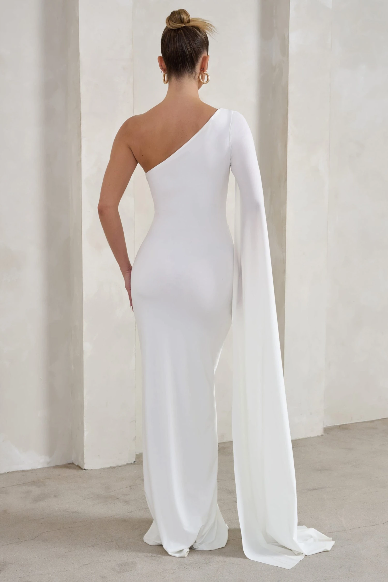 Romi | White One Shoulder Twist Design Maxi Dress 4 Romi | White One Shoulder Twist Design Maxi Dress - Image 2